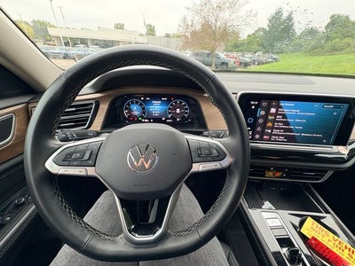 2025 Volkswagen Atlas 2.0T SE w/Technology