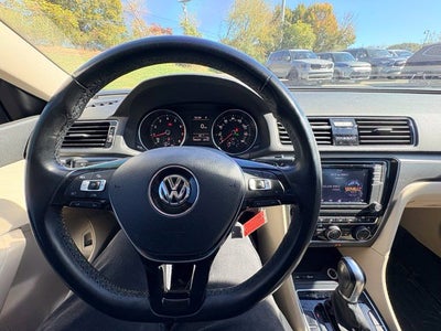 2018 Volkswagen Passat 2.0T R-Line
