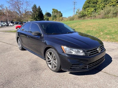 2018 Volkswagen Passat 2.0T R-Line