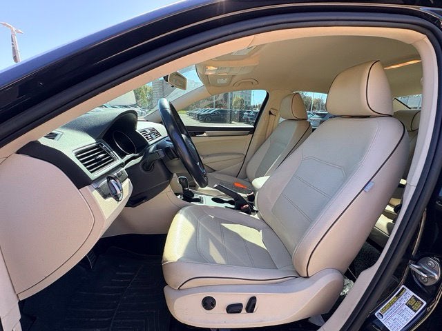 2018 Volkswagen Passat 2.0T R-Line