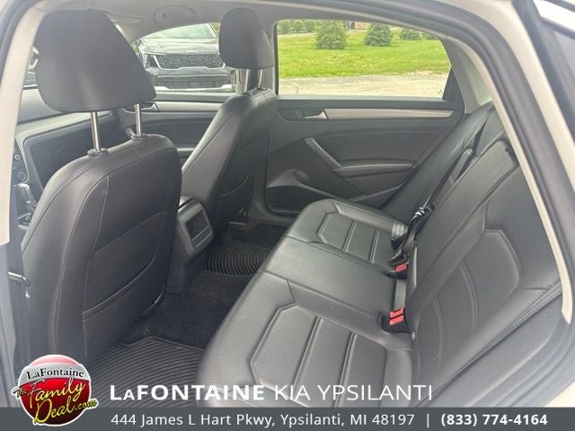 2015 Volkswagen Passat 1.8T Limited Edition