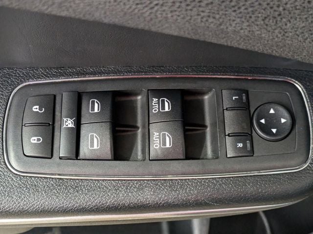 2017 Chrysler 300 C