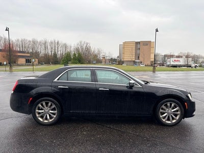 2017 Chrysler 300 C
