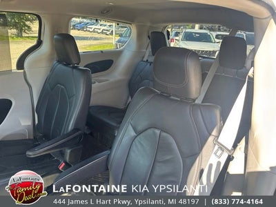 2017 Chrysler Pacifica Touring L