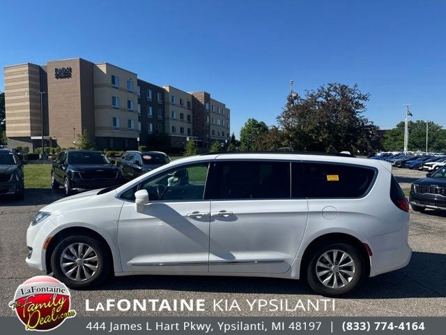 2017 Chrysler Pacifica Touring L