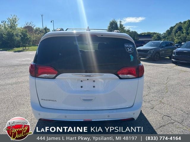 2017 Chrysler Pacifica Touring L