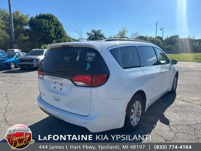 2017 Chrysler Pacifica Touring L