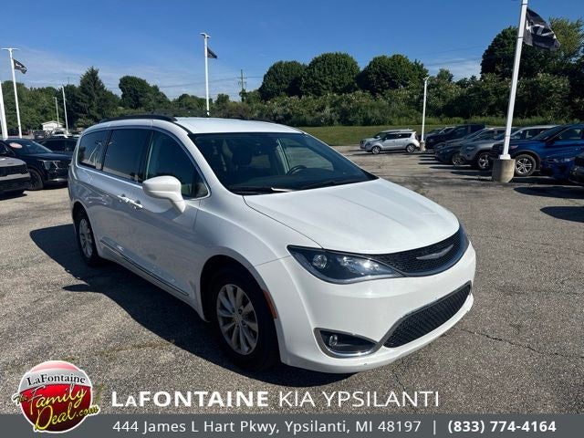 2017 Chrysler Pacifica Touring L