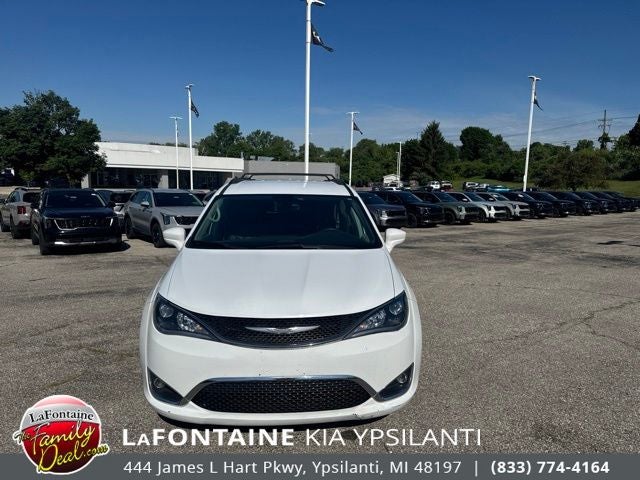 2017 Chrysler Pacifica Touring L