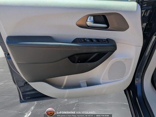 2017 Chrysler Pacifica Touring L Plus
