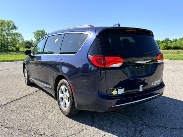 2017 Chrysler Pacifica Touring L Plus