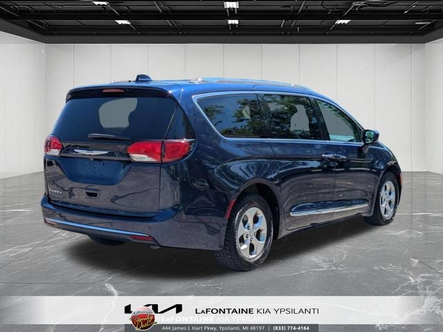 2017 Chrysler Pacifica Touring L Plus