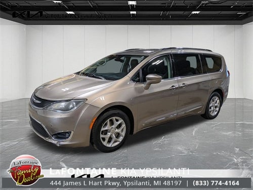 2017 Chrysler Pacifica Touring L Plus