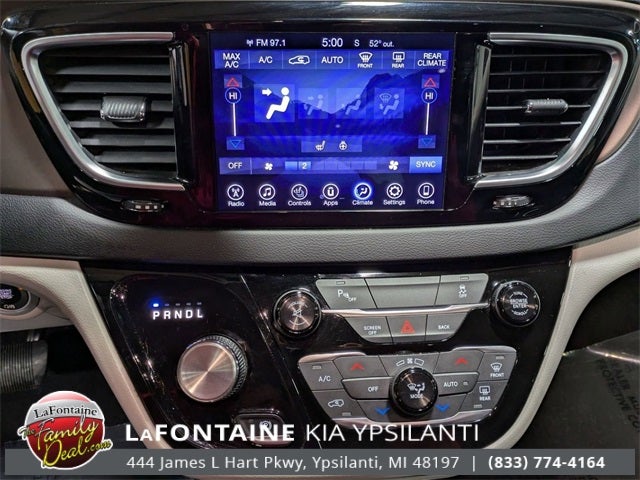 2017 Chrysler Pacifica Touring L Plus