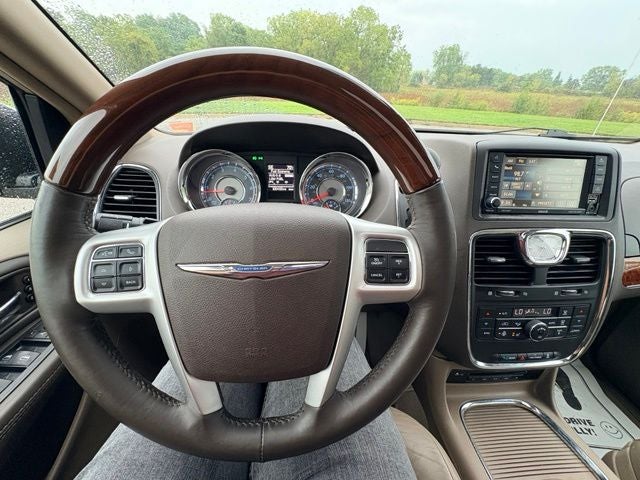 2016 Chrysler Town & Country Limited