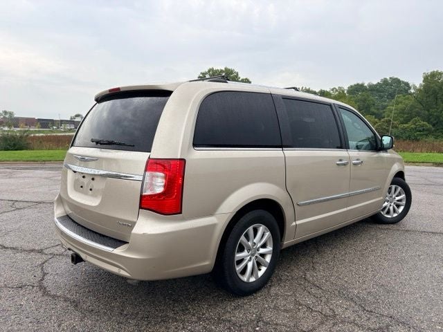 2016 Chrysler Town & Country Limited