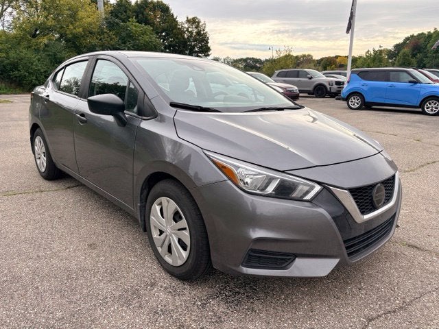 2021 Nissan Versa 1.6 S