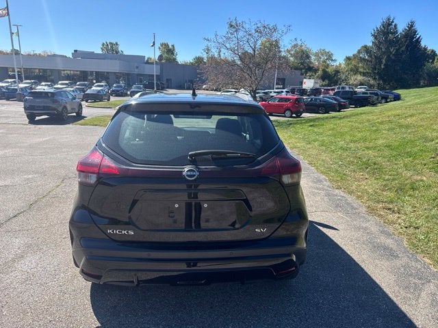 2023 Nissan Kicks SV