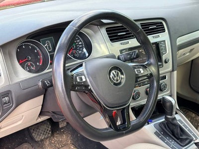 2015 Volkswagen Golf TSI S 4-Door