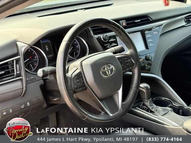 2019 Toyota Camry SE