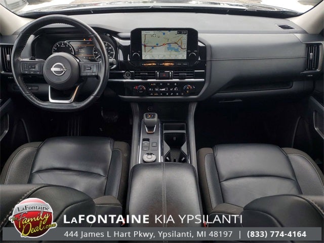 2023 Nissan Pathfinder SL