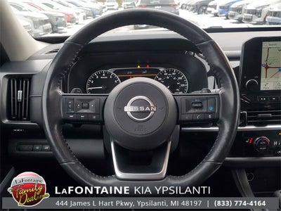 2023 Nissan Pathfinder SL