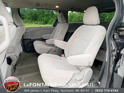 2017 Toyota Sienna LE 7 Passenger
