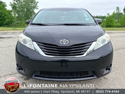 2017 Toyota Sienna LE 7 Passenger