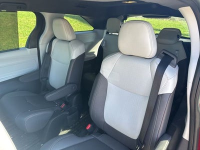 2023 Toyota Sienna XSE 7 Passenger
