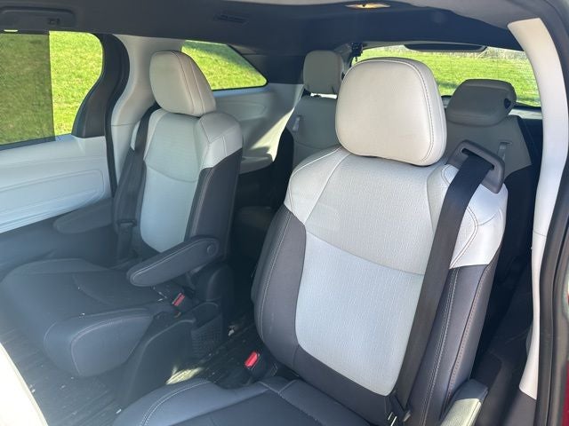 2023 Toyota Sienna XSE 7 Passenger