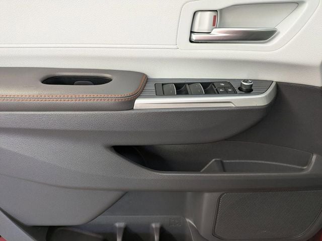 2023 Toyota Sienna XSE 7 Passenger