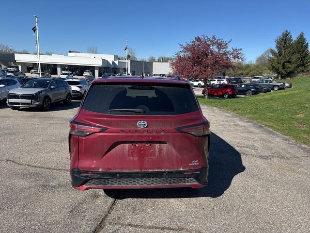 2023 Toyota Sienna XSE 7 Passenger