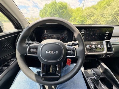 2023 Kia Sorento LX