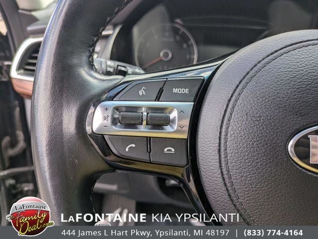 2019 Kia Cadenza Technology
