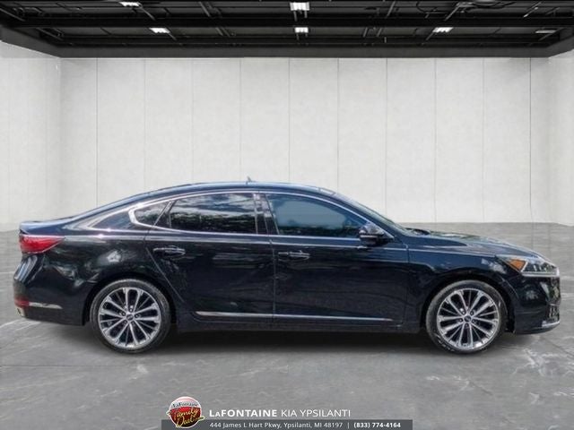 2019 Kia Cadenza Technology