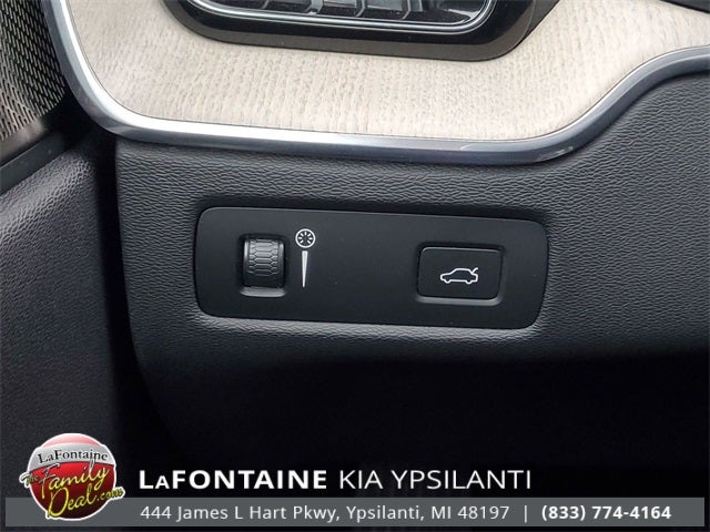 2022 Volvo XC60 B6 Inscription