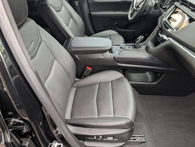 2025 Cadillac XT5 Sport