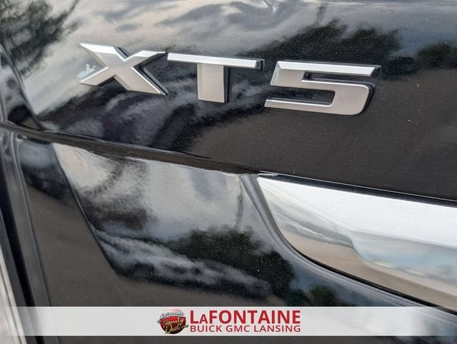 2025 Cadillac XT5 Sport