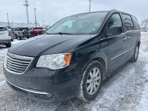 2016 Chrysler Town & Country Touring