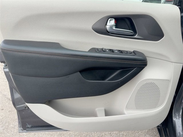 2020 Chrysler Pacifica Touring