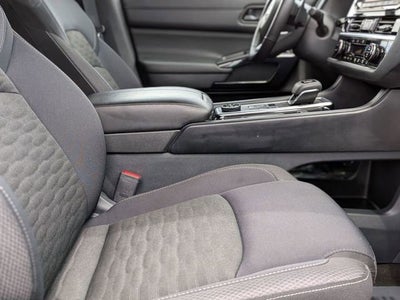 2025 Nissan Pathfinder SV 4WD