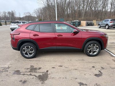 2025 Chevrolet Trax LT
