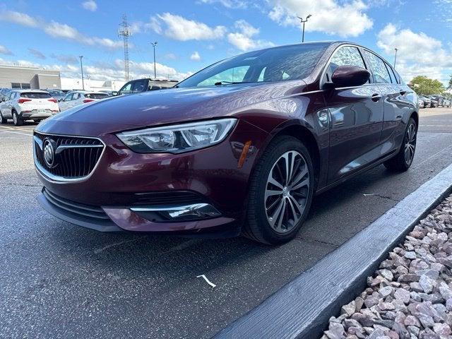2019 Buick Regal Sportback Essence