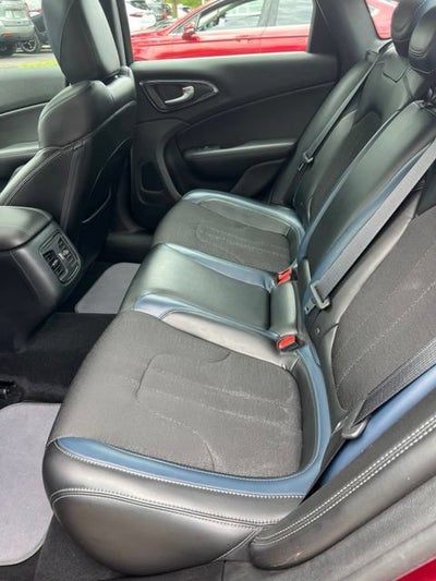 2016 Chrysler 200 S