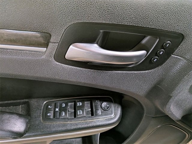 2017 Chrysler 300 300C