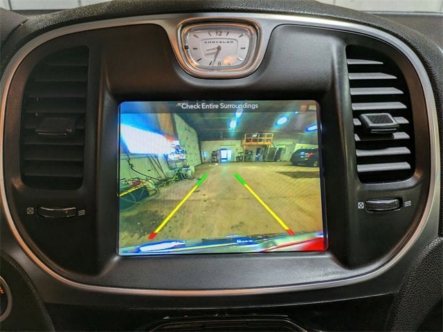 2017 Chrysler 300 300C