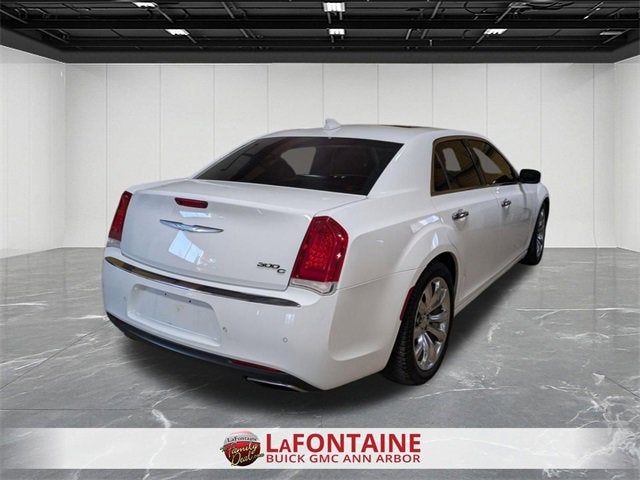 2017 Chrysler 300 300C