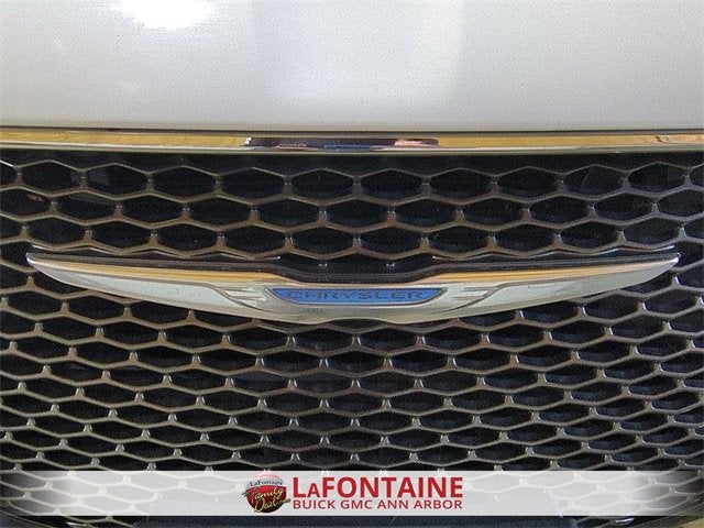 2017 Chrysler 300 300C