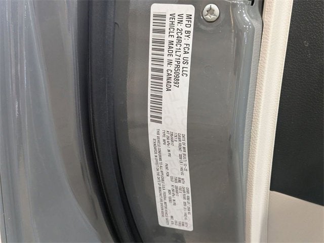 2023 Chrysler Pacifica Hybrid Touring L