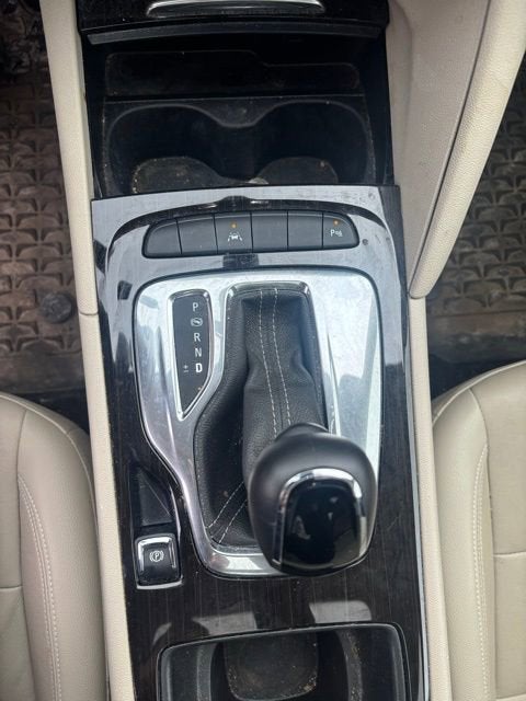 2020 Buick Regal TourX Essence